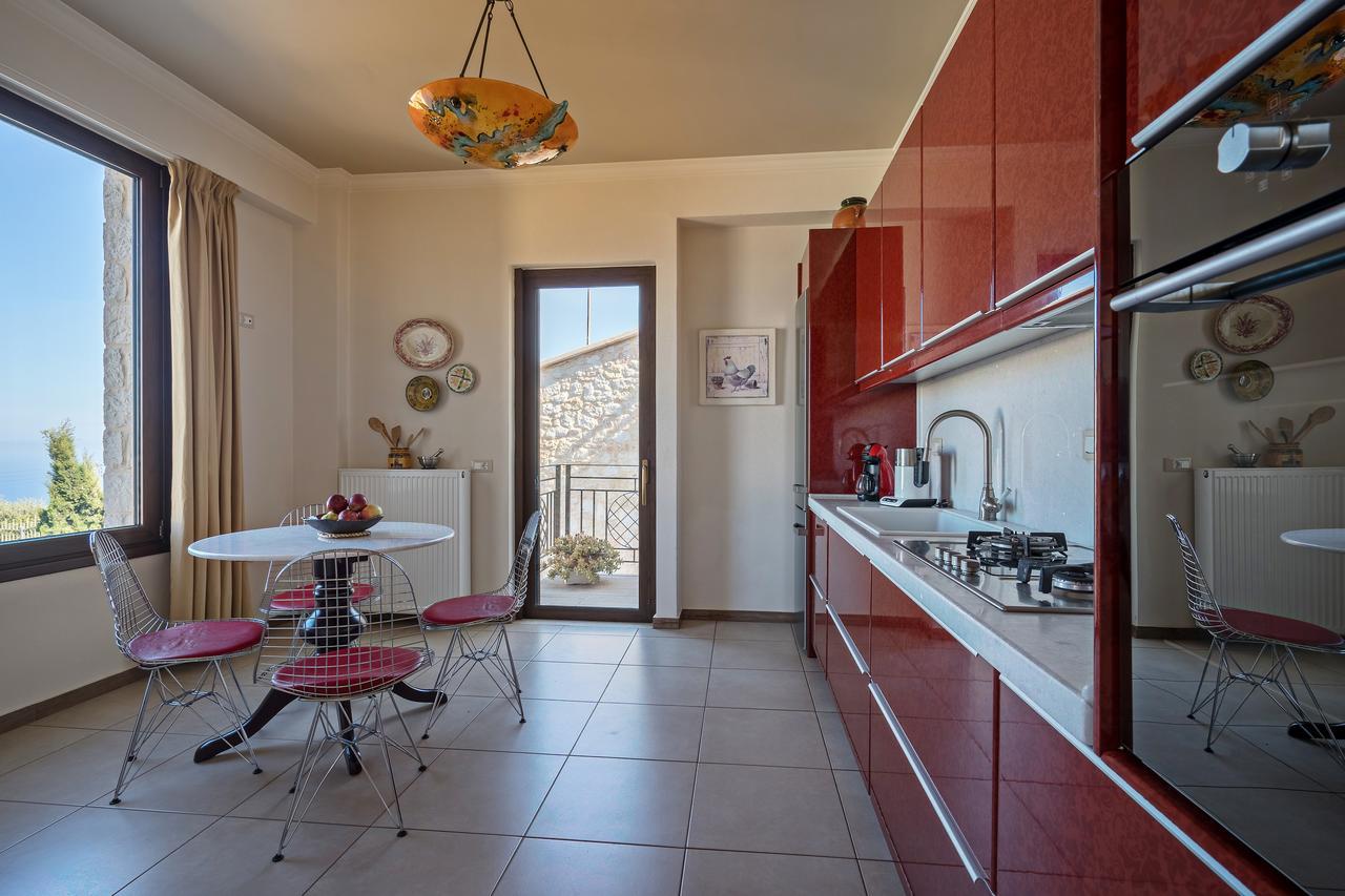 Sea Views At Villa Anemomylos With Heated Pool, Ping Pong And Tennis Agia Pelagia  Extérieur photo